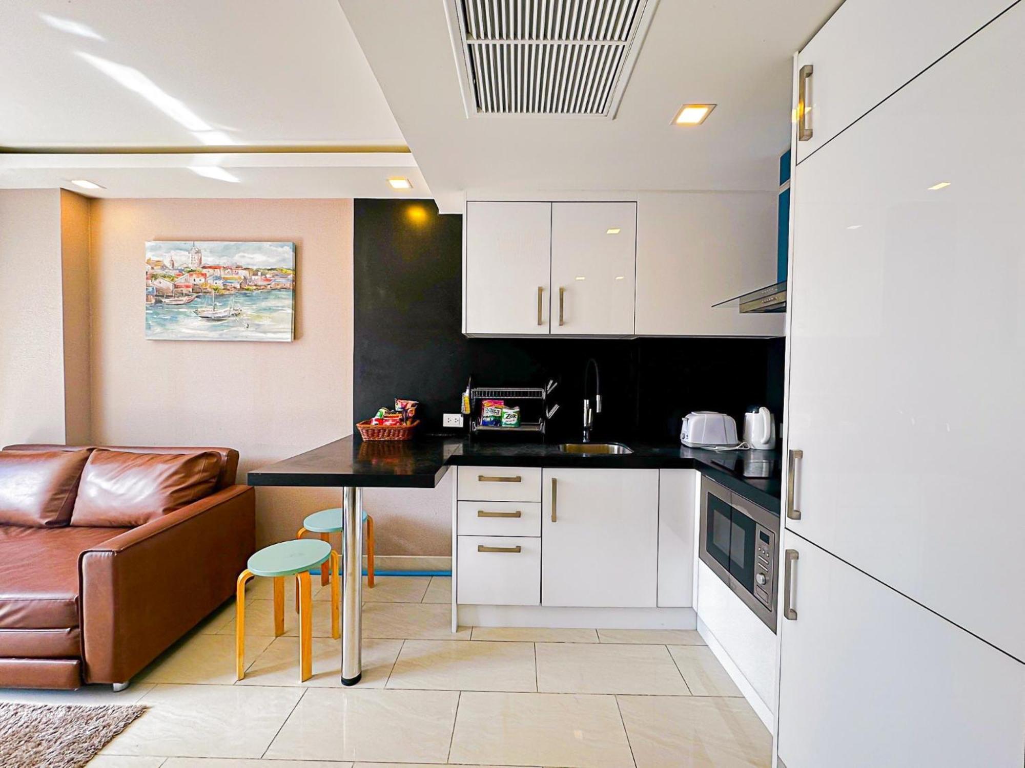 Grand Avenue Suites X Monthstayz Thailand Pattaya Eksteriør billede